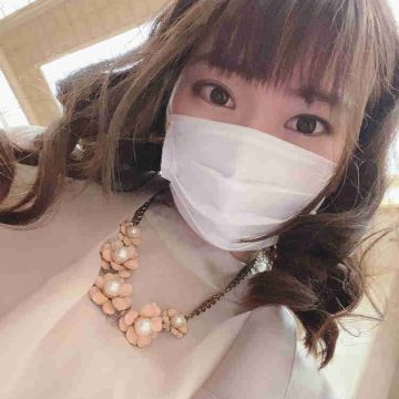 真下から自撮り